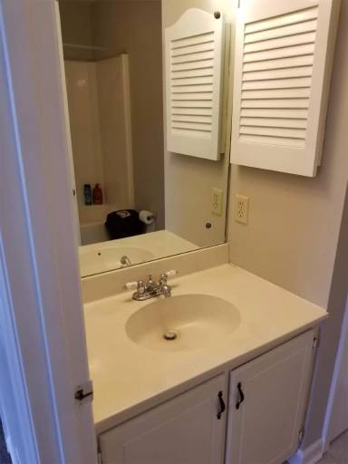 Main picture of 10412 Victoria Dr - B