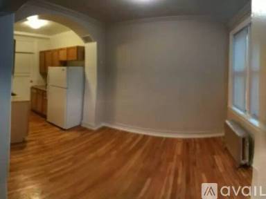 Main picture of 1361 W Estes Ave