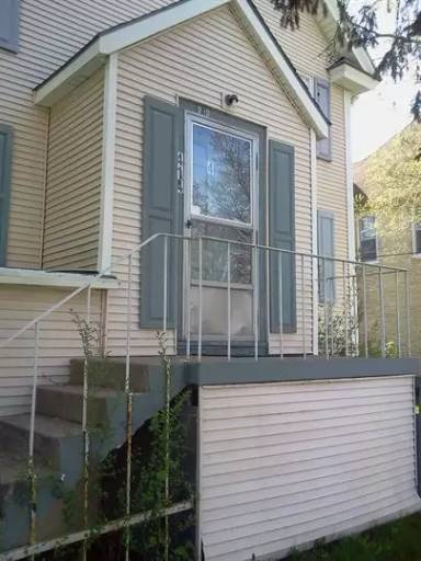 Main picture of 414 N University Ave