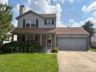 Main picture of 427 Grand Woods Dr