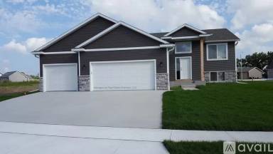 Main picture of 3984 Stone Point Dr NE