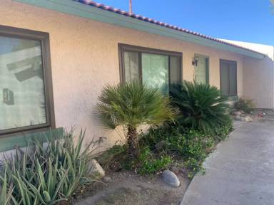 Main picture of 101 Lakeview Cir