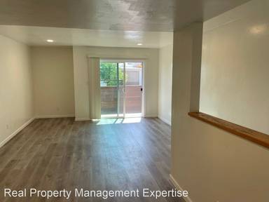 Main picture of 219 Candelaria Rd NW