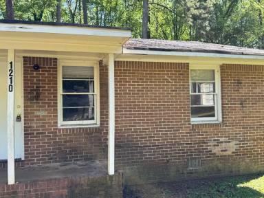 Main picture of 1210 Dewey St
