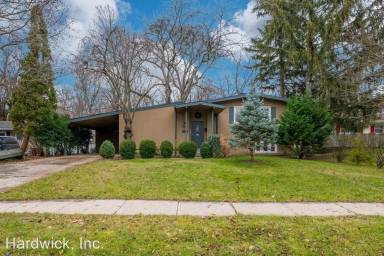 Main picture of 4915 Malden Way