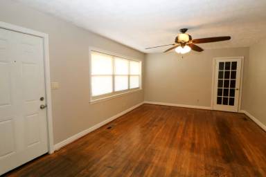 Main picture of 1920 4th Ave S