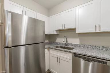 Main picture of 296 Pine St NW