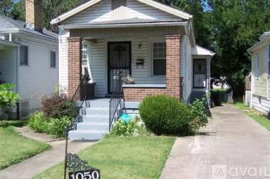 Main picture of 1050 S 43rd St
