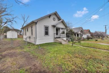 Main picture of 1008 Dakota St