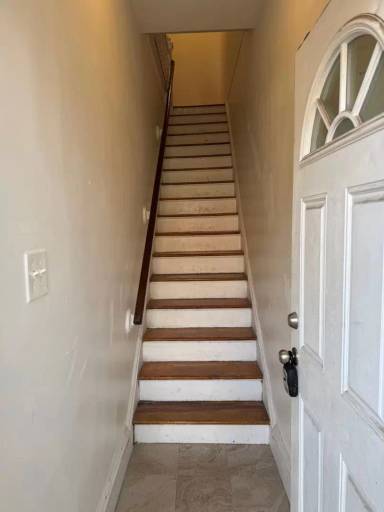 Main picture of 3020 Cherokee St