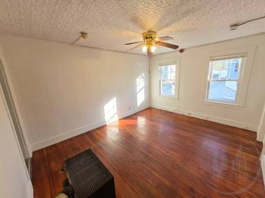 Main picture of 133 Church St