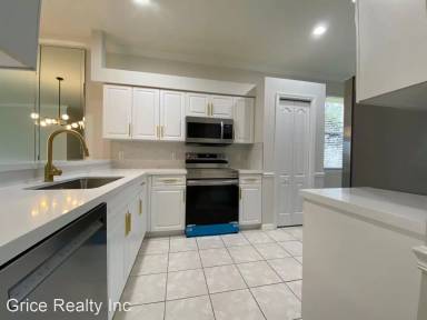 Main picture of 1621 Morning Sun Ln
