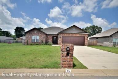 Main picture of 16 Lilly Ann Cir