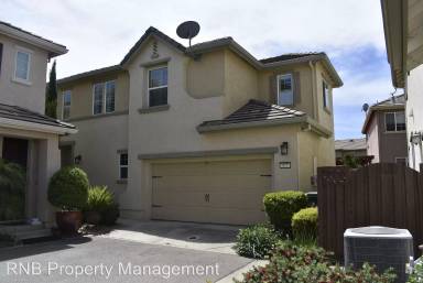 Main picture of 974 Latitude Ln