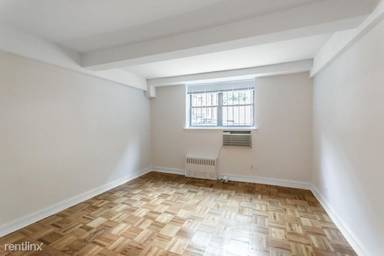 Main picture of 151 W 16th St
