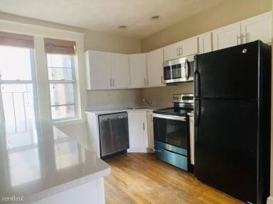 Main picture of 210 Chestnut Hill Ave
