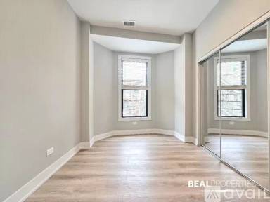 Main picture of 428-438 W Belden Ave