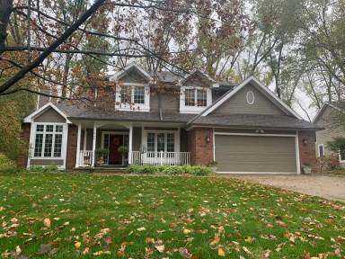 Main picture of 464 S Royal Troon Dr
