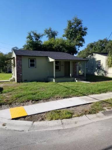 Main picture of 611 Carlton St