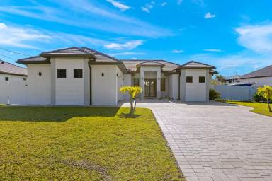 Main picture of 121 NW 10th Ave