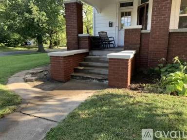 Main picture of 817 W Ashland Ave