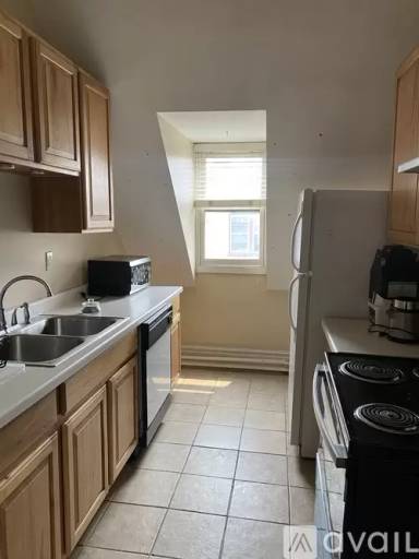 Main picture of 1818 Lasalle Ave