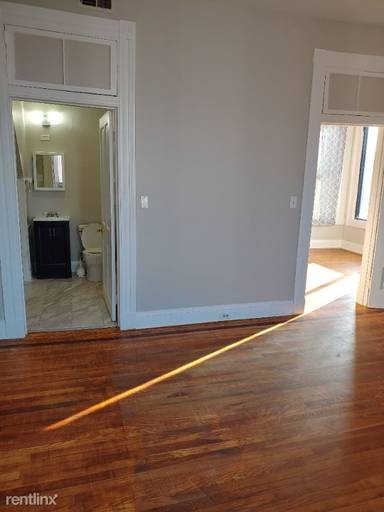 Main picture of 2201 N Charles St