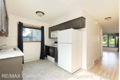 Main picture of 3919 SW 3rd St