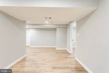 Main picture of 4331 Shell St