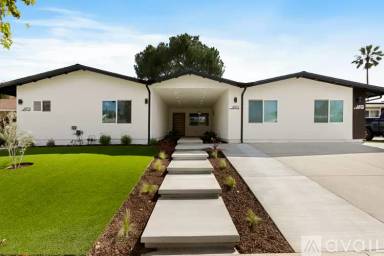 Main picture of 6972 Platt Ave