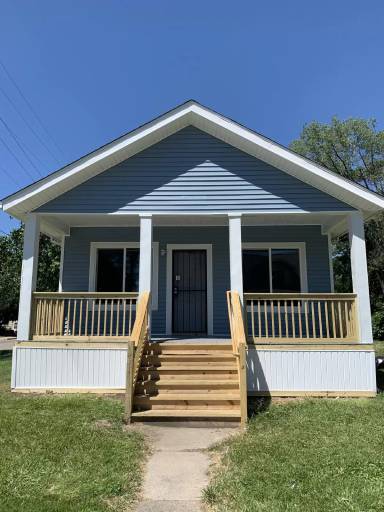 Main picture of 48 W Broadway St