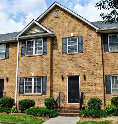 Main picture of 1002 Enterprise Dr