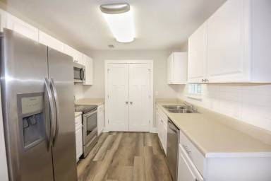 Main picture of 1539 Oak Ave