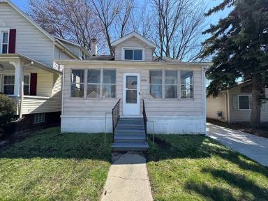 Main picture of 1040 Rosewood St