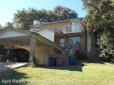 Main picture of 8106 Dunn St