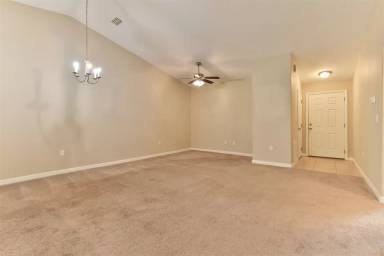 Main picture of 59 Pine Haven Dr
