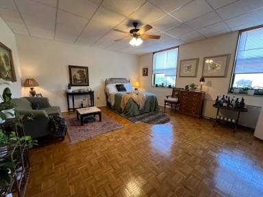 Main picture of 620 W Belmont Ave Apartments