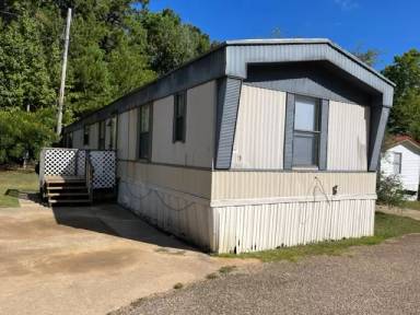 Main picture of 890 Rough Edge Rd