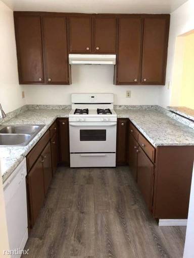 Main picture of 112 S Adams St