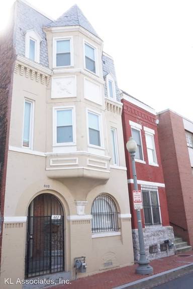Main picture of 602 U St NW