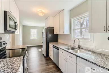 Main picture of 1796 Hastings Ave