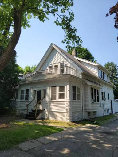 Main picture of 6522 W Mequon Rd