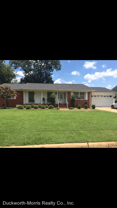 Main picture of 1605 2nd Ave