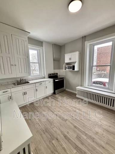 Main picture of 701 Walnut St