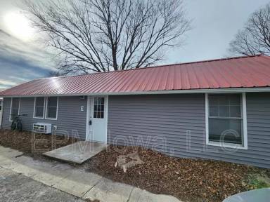 Main picture of 609 1st St W