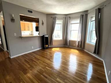 Main picture of 1427 Commonwealth Ave