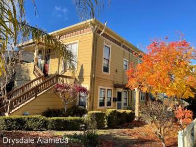 Main picture of 933 Santa Clara Ave