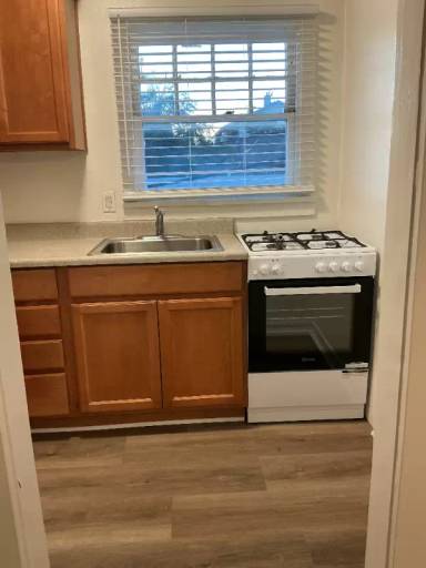 Main picture of 324 E Broadway Anaheim Ca