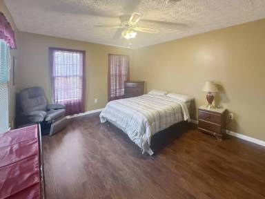 Main picture of 107 Bonhill Dr