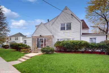 Main picture of NEWLY renovated unit in Cottage Grove